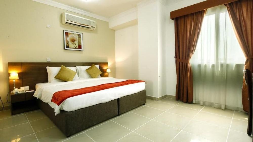 La Furnished And Semi Furnished