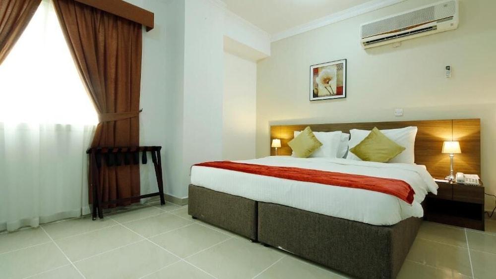 Aparthotel La Furnished And Semi Furnished